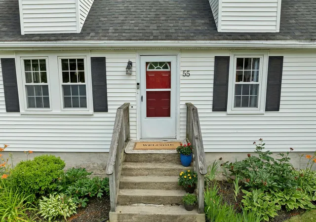 Homes for sale in Salem, NH | 55 School St, Salem, NH 03079 | MLS# 5097811