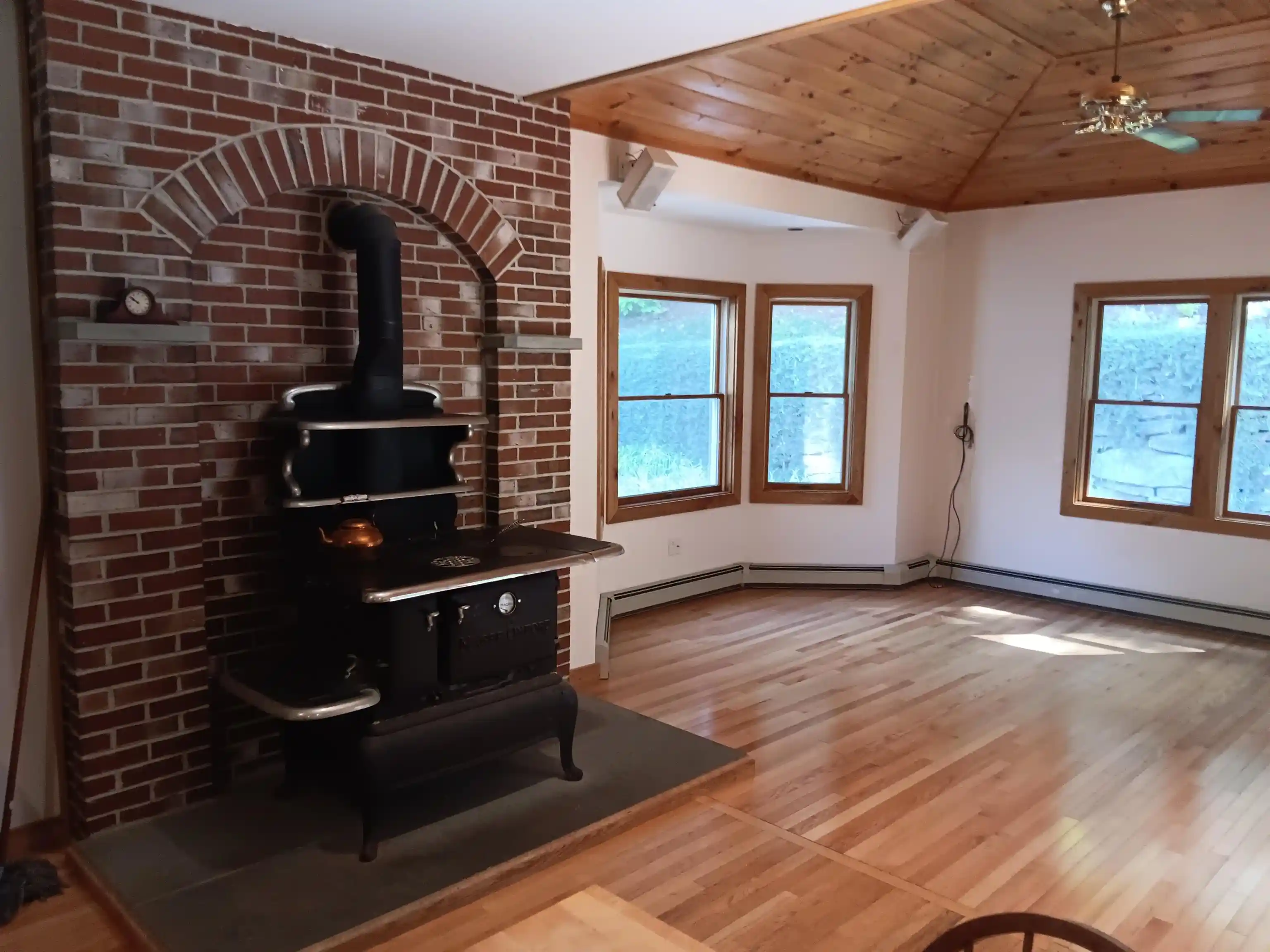 Photo 1 of Single family home for sale at 220 Grandview Rd, Conway, NH 03818 | MLS# 5097832 | Listing updated on 2026-10-16