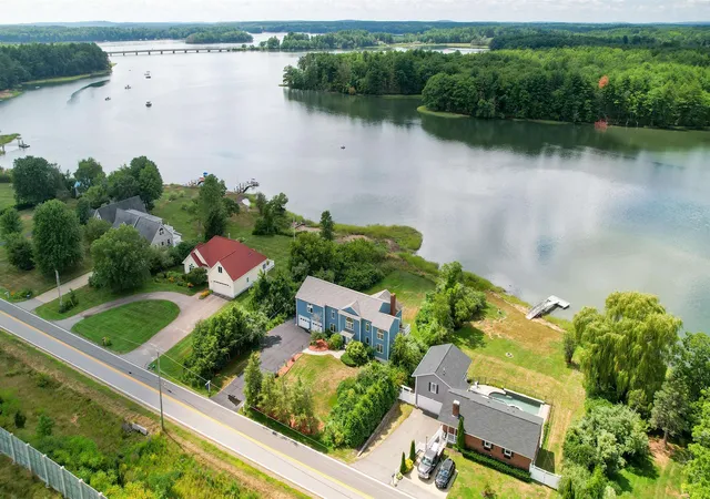 2nd image of 179 Spur Rd, Dover, NH 03820 | MLS# 5097835