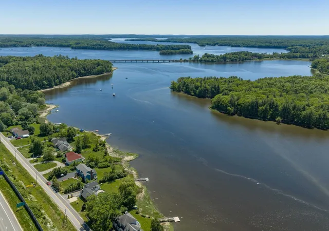 Photo 3 of Single family home for sale at 179 Spur Rd, Dover, NH 03820 | MLS# 5097835 | Listing updated on 2026-08-20