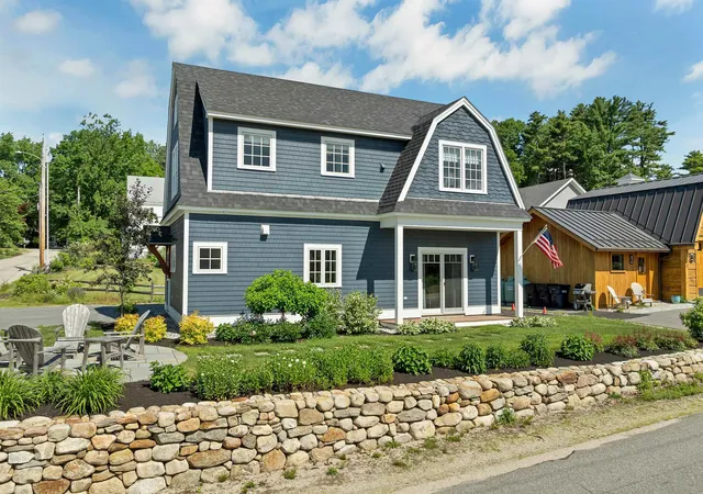 Homes for sale in Wolfeboro, NH | 46 King St, Wolfeboro, NH 03894 | MLS# 5097883