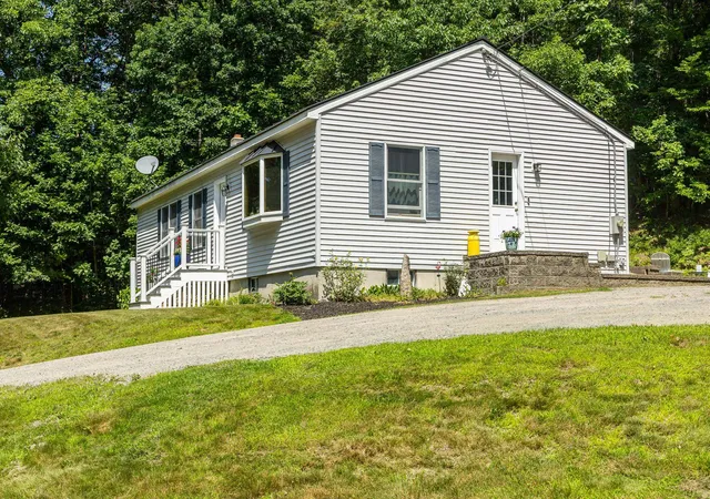 2nd image of 122 Eaton Rd, Swanzey, NH 03446 | MLS# 5097893