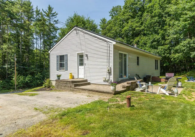 3rd image of 122 Eaton Rd, Swanzey, NH 03446 | MLS# 5097893