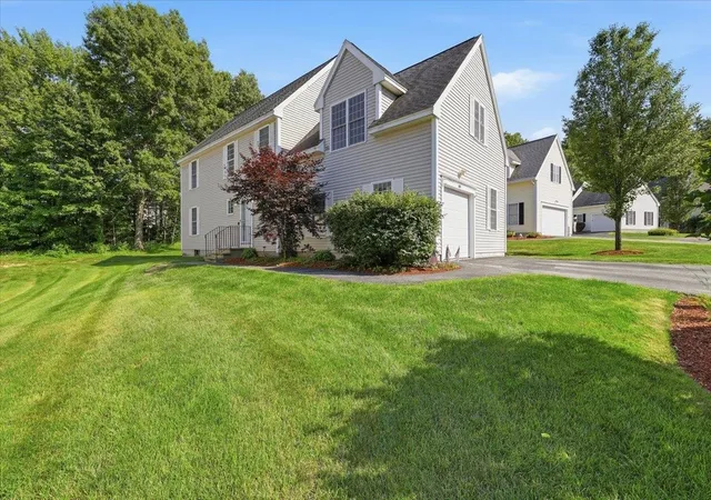 Photo 3 of Sale Pending at 161 Forest Hill Wy #43, Manchester, NH 03109 | MLS# 5097916 | Listing updated on 2026-09-16