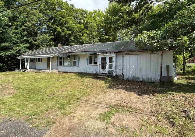 2nd image of 22 Crow Hill St, Northumberland, NH 03582 | MLS# 5097926