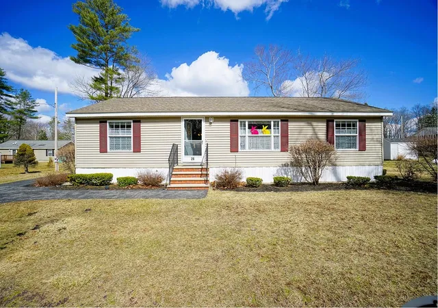 1st image of 28 West St, Salem, NH 03079 | MLS# 5097954
