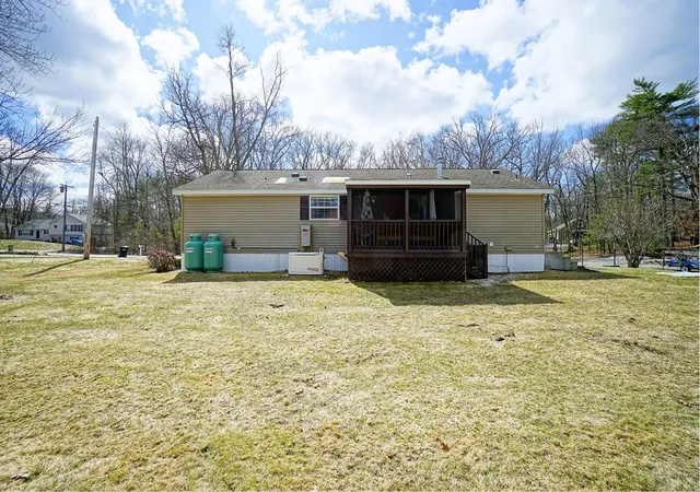 4th image of 28 West St, Salem, NH 03079 | MLS# 5097954