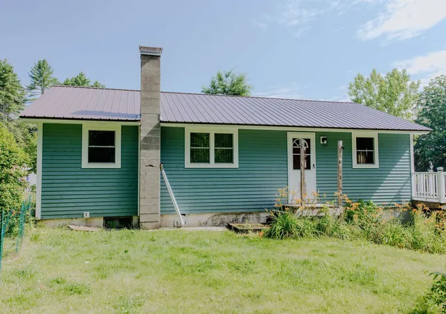 Homes for sale in Westminster, VT | 253 Farnsworth Cir, Westminster, VT 05158 | MLS# 5097962