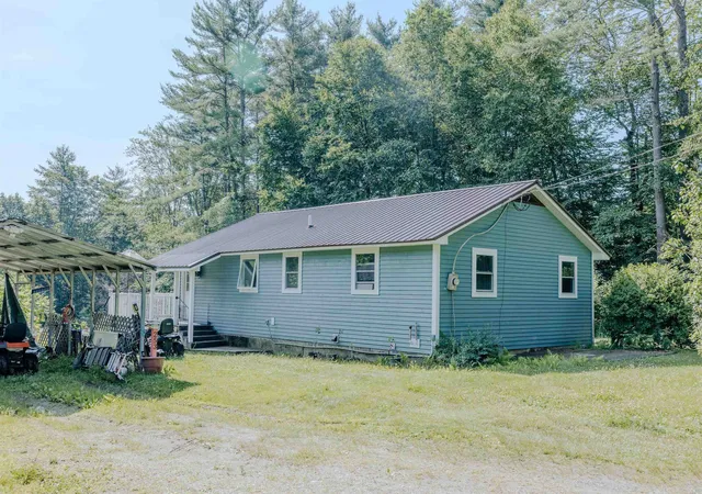 Homes for sale in Westminster, VT | 253 Farnsworth Cir, Westminster, VT 05158 | MLS# 5097962