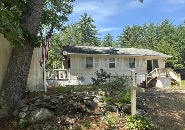 Homes for sale in Rochester, NH | 79 Ottawa Ln, Rochester, NH 03867 | MLS# 5097985