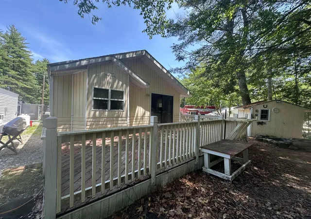 Homes for sale in Rochester, NH | 79 Ottawa Ln, Rochester, NH 03867 | MLS# 5097985