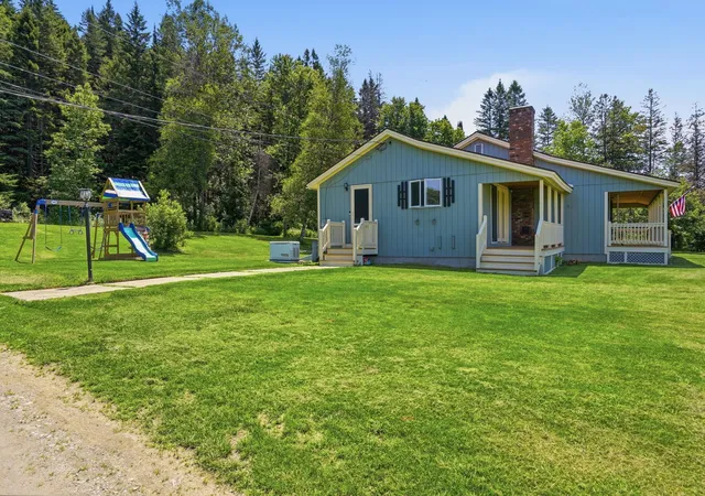 4th image of 94 Indian Stream Rd, Pittsburg, NH 03592 | MLS# 5098000