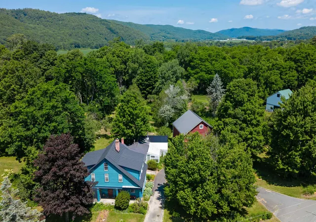 1st image of 535 Oxbow Rd, Newbury, VT 05051 | MLS# 5098005