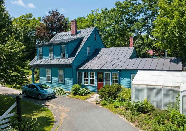 4th image of 535 Oxbow Rd, Newbury, VT 05051 | MLS# 5098005