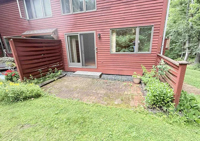 Homes for sale in Brattleboro, VT | 23 Robin Wy, Brattleboro, VT 05301 | MLS# 5098028