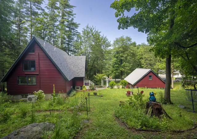 Homes for sale in Claremont, NH | 11 Snowshoe Hill Rd, Claremont, NH 03743 | MLS# 5098033