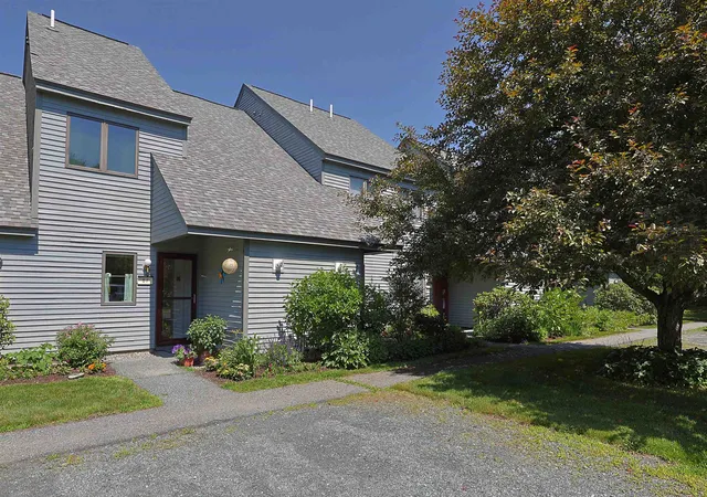 Homes for sale in Hartford, VT | 99 Heather Dr #8F, Hartford, VT 05001 | MLS# 5098038