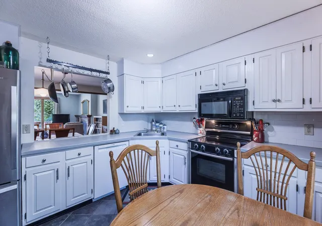 Homes for sale in Hartford, VT | 394 Lyman Batcheller Rd #2B, Hartford, VT 05059 | MLS# 5098058