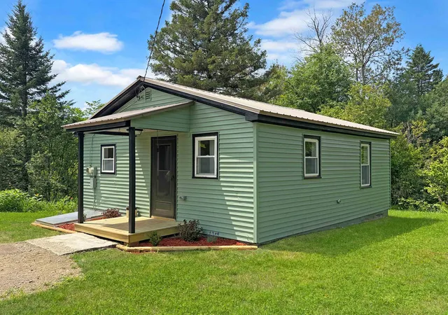 Photo 1 of Single family home for sale at 400 New Hampshire Route 26, Colebrook, NH 03576 | MLS# 5098059 | Listing updated on 2026-09-11