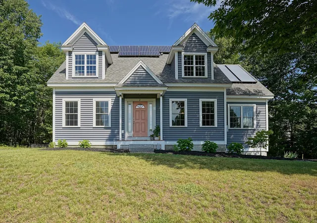 1st image of 2 Wood Ridge Ln, Exeter, NH 03833 | MLS# 5098063