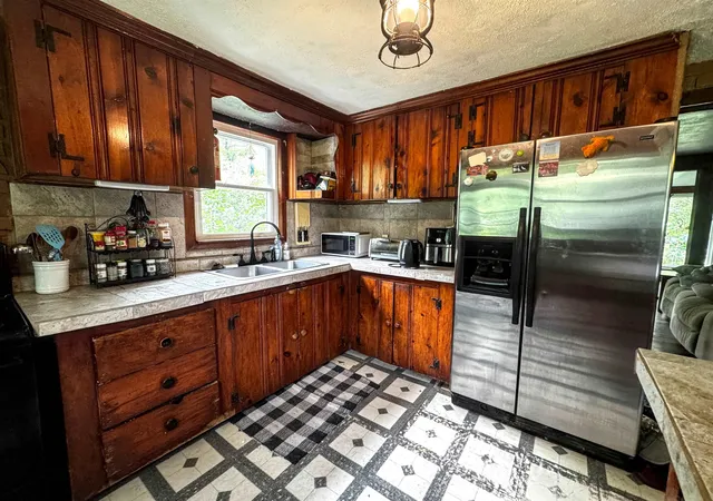 Homes for sale in Bennington, VT | 118 Foster Dr, Bennington, VT 05201 | MLS# 5098066