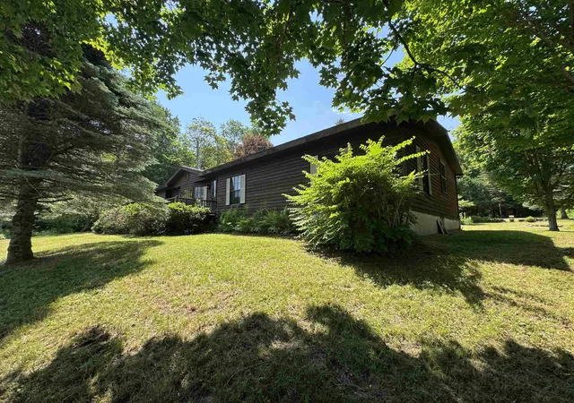 Homes for sale in Wilmington, VT | 5 Camelot Dr, Wilmington, VT 05363 | MLS# 5098068