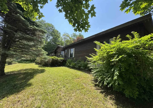 Homes for sale in Wilmington, VT | 5 Camelot Dr, Wilmington, VT 05363 | MLS# 5098068
