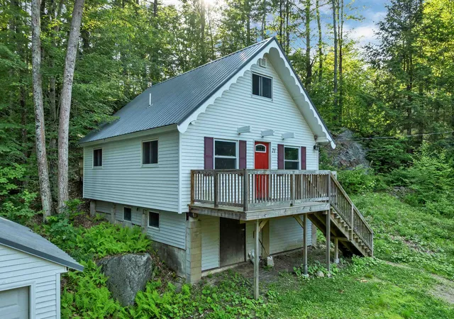 Photo 2 of Single family home for sale at 21 Birch Tree Ln, Hillsborough, NH 03244 | MLS# 5098083 | Listing updated on 2026-10-05