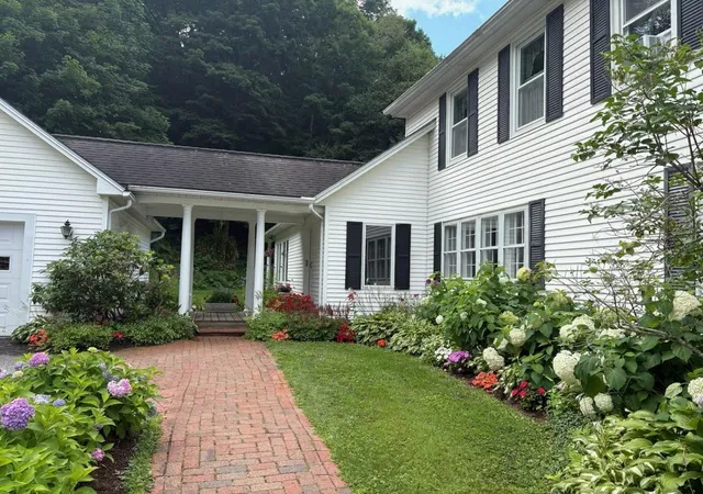 Photo 3 of Single family home for sale at 96 Sunset St, Stowe, VT 05672 | MLS# 5098089 | Listing updated on 2026-08-31