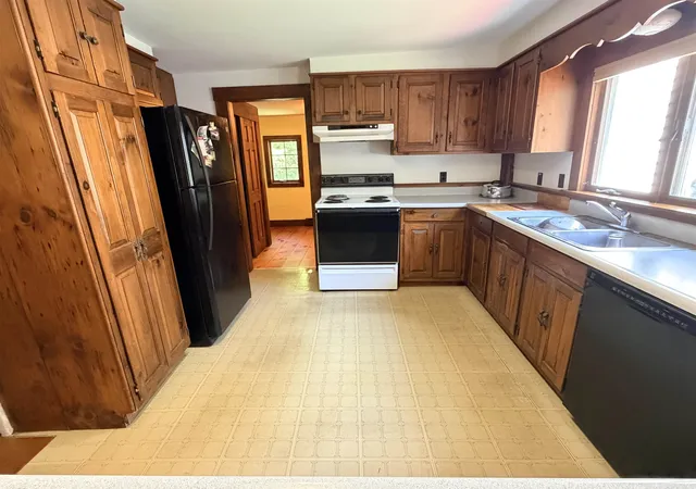 5th image of 138 Village Rd, Langdon, NH 03602 | MLS# 5098095