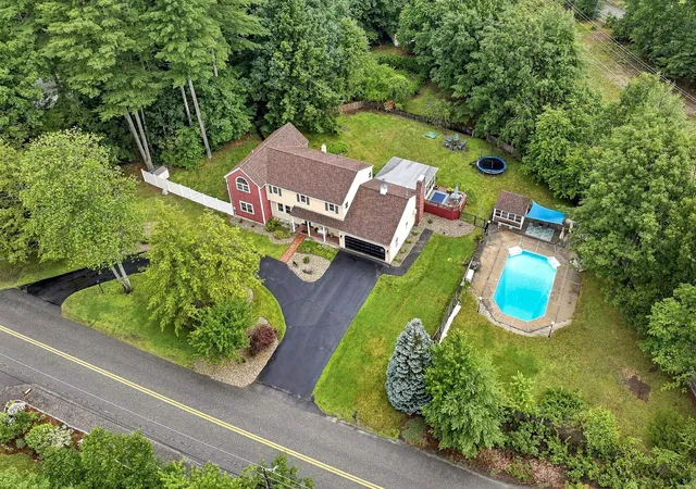 Photo 1 of Single family home for sale at 11 Wendover Way, Bedford, NH 03110 | MLS# 5098103 | Listing updated on 2026-07-25