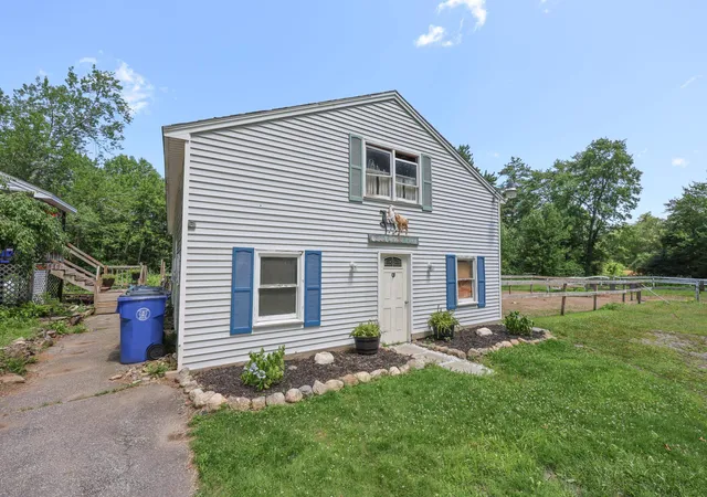 Homes for sale in Londonderry, NH | 22 Holton Cir, Londonderry, NH 03053 | MLS# 5098104