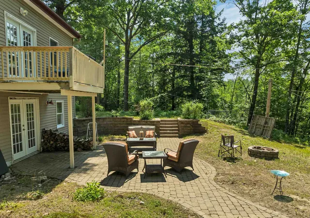 Photo 3 of Single family home for sale at 258 Pine River Rd, Effingham, NH 03882 | MLS# 5098106 | Listing updated on 2026-09-17