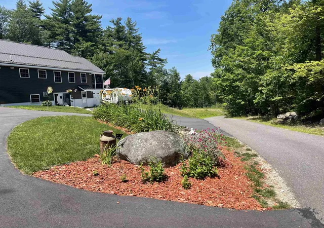 2nd image of 5 South Cove Rd, Wakefield, NH 03872 | MLS# 5098110