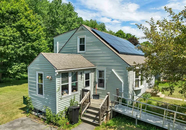4th image of 20 Maplecrest St, Newmarket, NH 03857 | MLS# 5098117