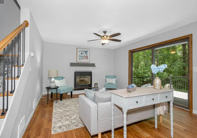 5th image of 10 Shelly Dr, Pelham, NH 03076 | MLS# 5098124