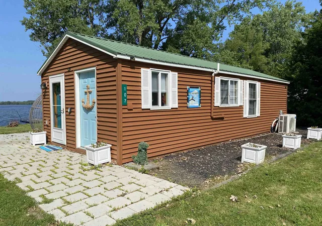 Photo 2 of Single family home for sale at 107 Hunter North Rd, Alburgh, VT 05440 | MLS# 5098137 | Listing updated on 2026-07-30
