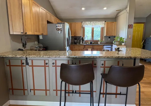 3rd image of 26 Pheasant Ln, Manchester, NH 03109 | MLS# 5098140
