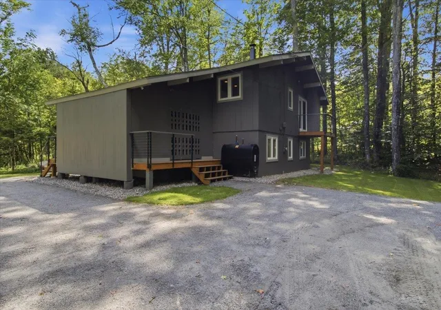 Homes for sale in Winhall, VT | 2 Corner Rock Rd, Winhall, VT 05340 | MLS# 5098148