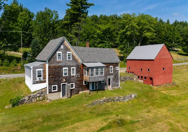 Photo 4 of Single family home for sale at 240 High St, Silver Lake, NH 03875 | MLS# 5098157 | Listing updated on 2026-07-13