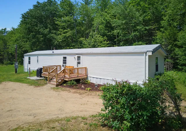Homes for sale in Rochester, NH | 143 Salmon Falls Rd, Rochester, NH 03868 | MLS# 5098158