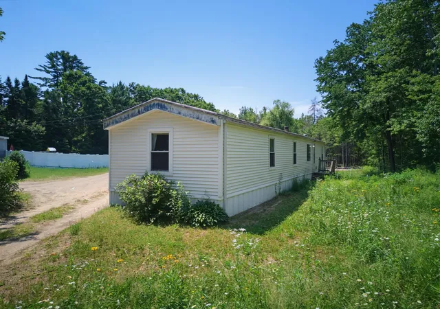 Homes for sale in Rochester, NH | 143 Salmon Falls Rd, Rochester, NH 03868 | MLS# 5098158