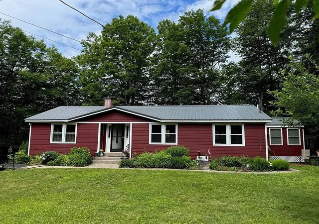 Homes for sale in Lincoln, NH | 67 Mansion Hill Dr, Lincoln, NH 03251 | MLS# 5098169