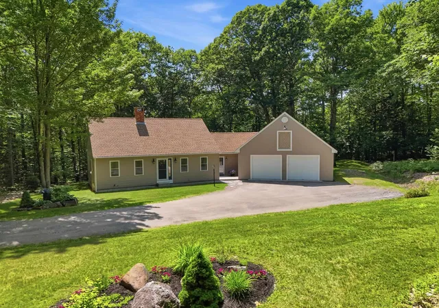 Homes for sale in Gilmanton, NH | 499 New Hampshire Route 140 Rd, Gilmanton, NH 03237 | MLS# 5098176