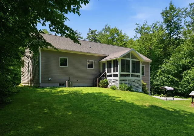 Homes for sale in New Hampton, NH | 769 Dana Hill Rd, New Hampton, NH 03256 | MLS# 5098184
