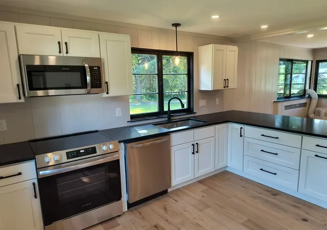 Photo 3 of Single family home for sale at 101 Arch St, Keene, NH 03431 | MLS# 5098187 | Listing updated on 2026-07-25