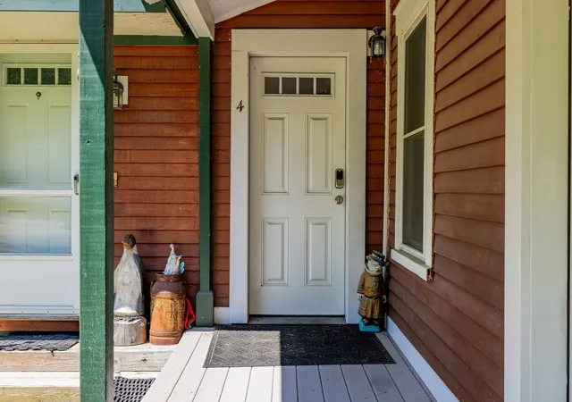 Homes for sale in Winhall, VT | 16 Old Farm Rd #4, Winhall, VT 05340 | MLS# 5098192