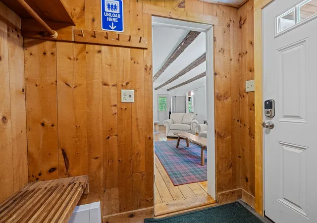 Homes for sale in Winhall, VT | 16 Old Farm Rd #4, Winhall, VT 05340 | MLS# 5098192