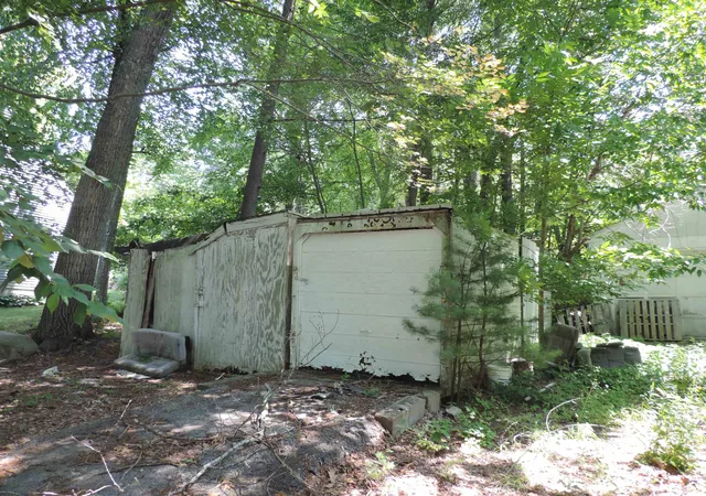 Homes for sale in Raymond, NH | 5 Woodlawn Rd, Raymond, NH 03077 | MLS# 5098196