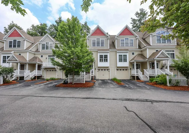 Photo 2 of Townhouse for sale at 23 Hackett Hill Rd #41, Manchester, NH 03102 | MLS# 5098206 | Listing updated on 2026-07-13